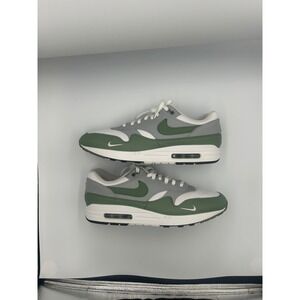 Nike Air Max 1 Spiral Sage DB5074 200 Size 13 Lightly Used No Box